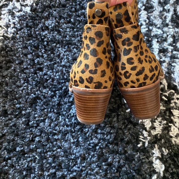 UGG Leopard Ankle Booties • NEW - Picture 5 of 9